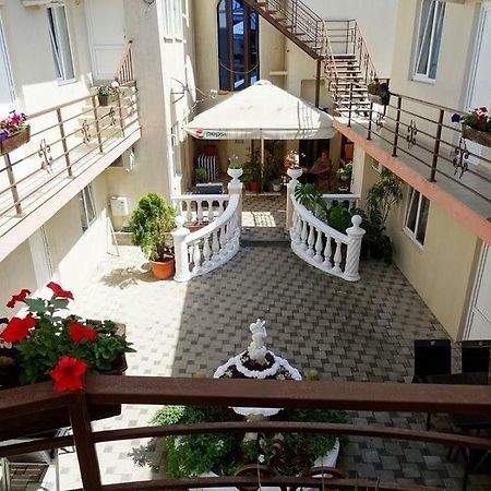 Guest House Mais Gelendzhik Ngoại thất bức ảnh